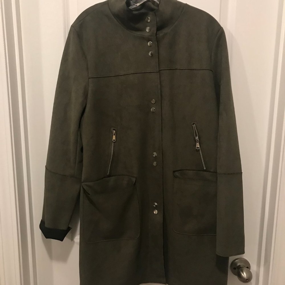 Tribal olive green lightweight jacket size large